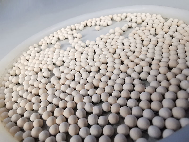 Molecular sieve