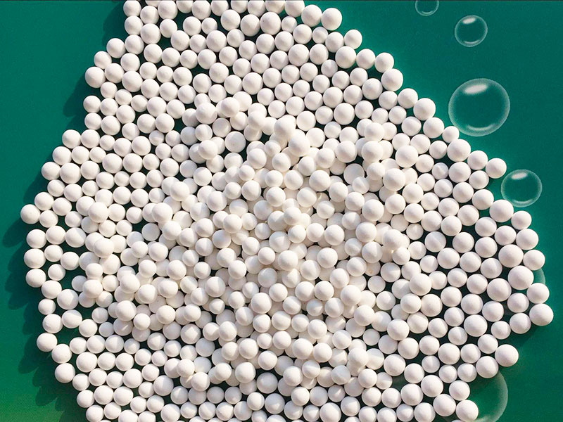 Activated alumina ball